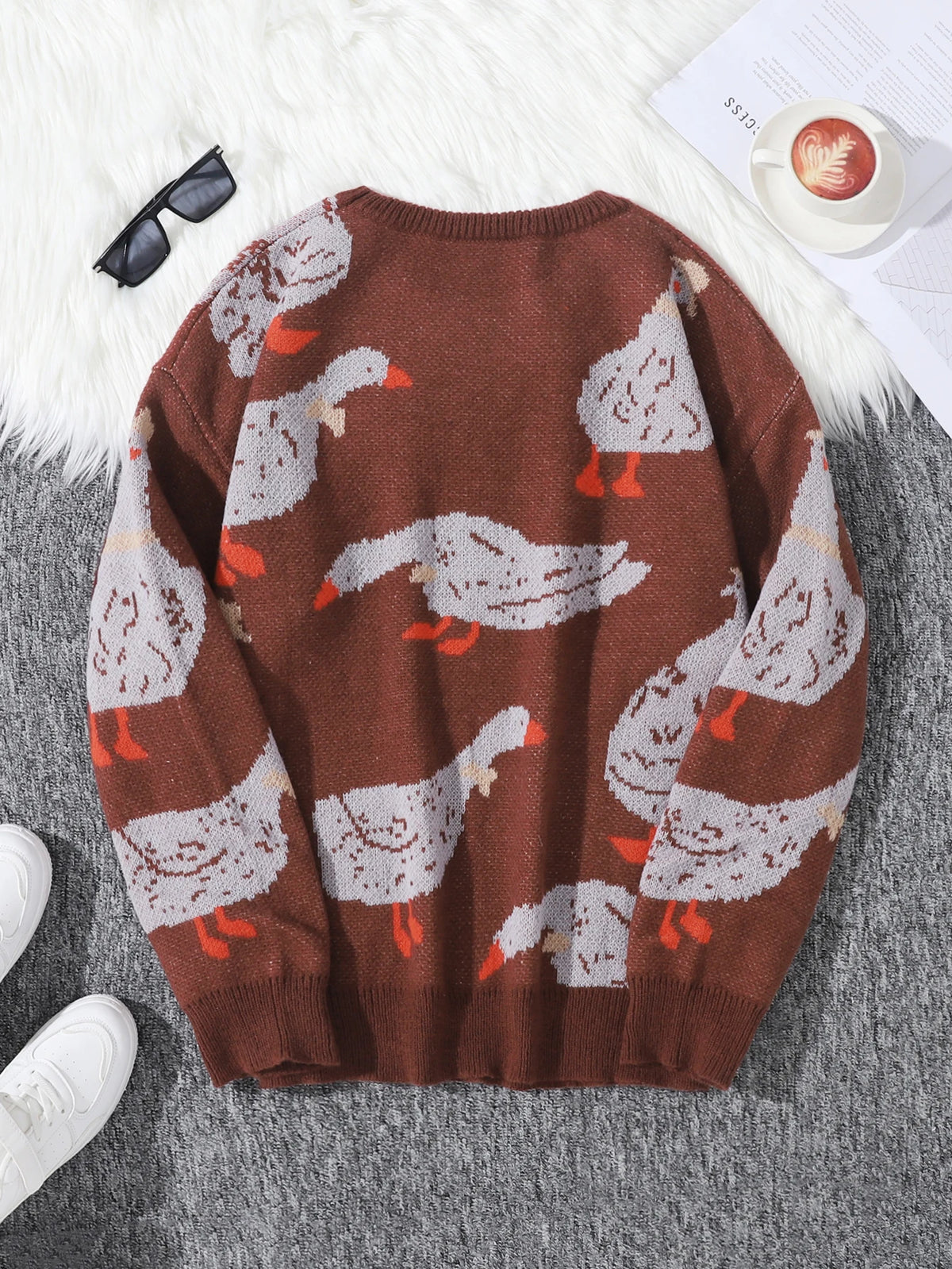 Men's Casual Sweater with Duck Print, Color-Blocking Design, Soft Knit Long-Sleeve Crew Neck Pullover. Casual Crew Neck Knit Pullover for Men, Suitable for Everyday Wear, Unisex Top for Going Out