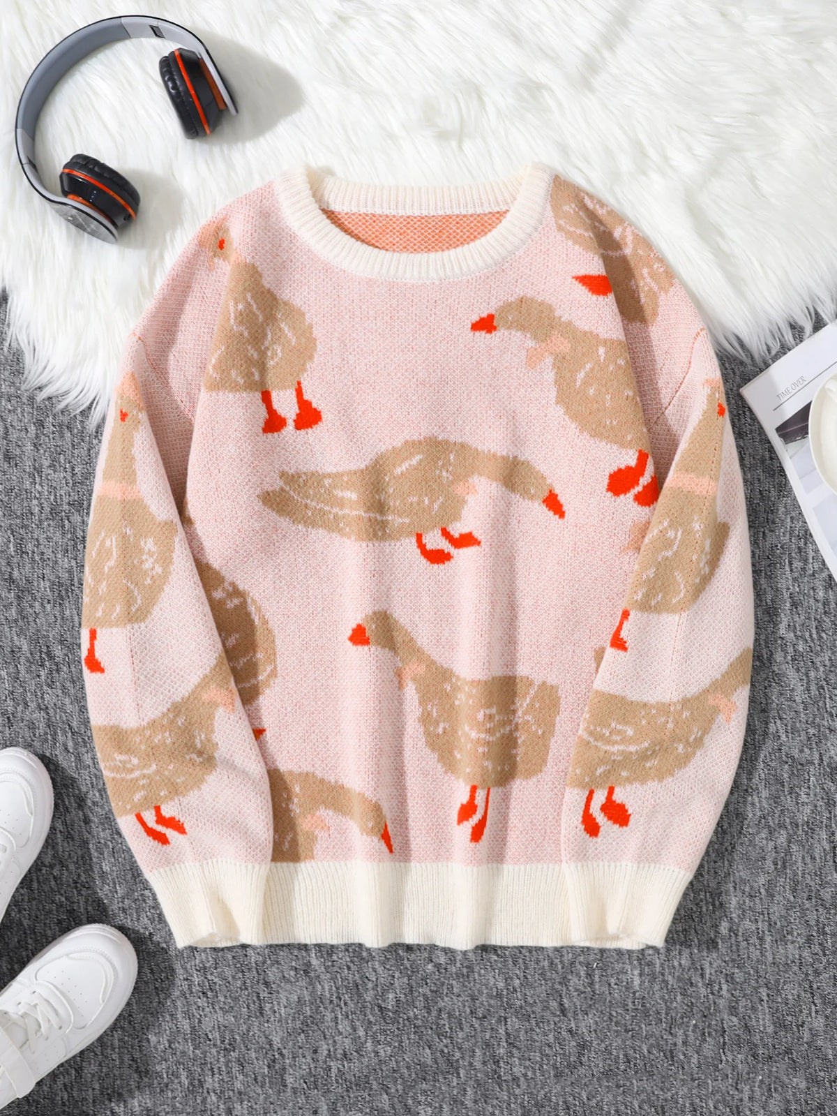 Men's Casual Sweater with Duck Print, Color-Blocking Design, Soft Knit Long-Sleeve Crew Neck Pullover. Casual Crew Neck Knit Pullover for Men, Suitable for Everyday Wear, Unisex Top for Going Out